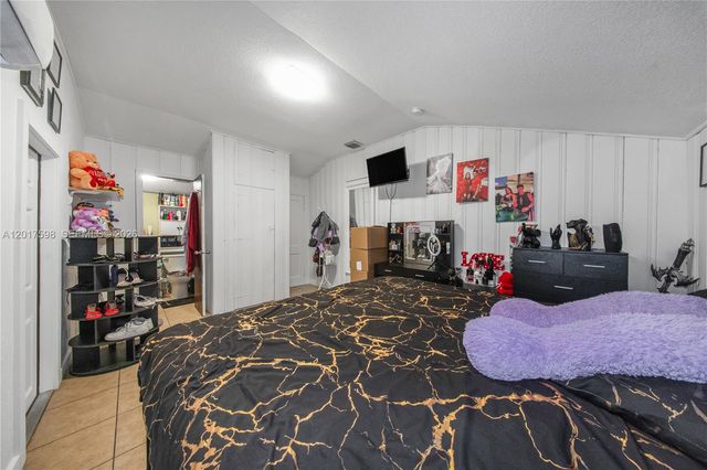 661 E 7th St, Hialeah, FL 33010