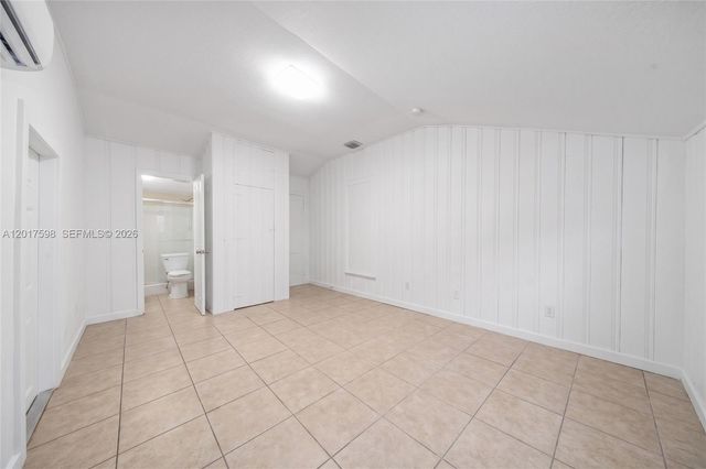 661 E 7th St, Hialeah, FL 33010