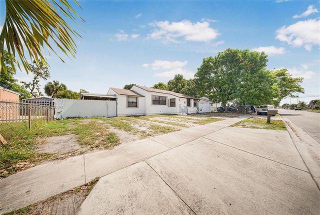 661 E 7th St, Hialeah, FL 33010