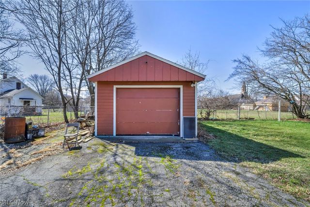 1552 Reid Avenue, Lorain, OH 44052