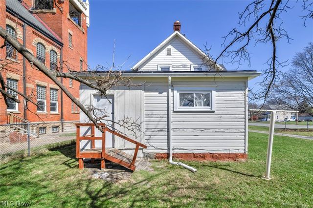 1552 Reid Avenue, Lorain, OH 44052