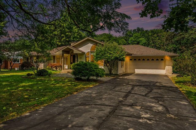 1926 Greenbriar Drive, Portage City, MI 49024