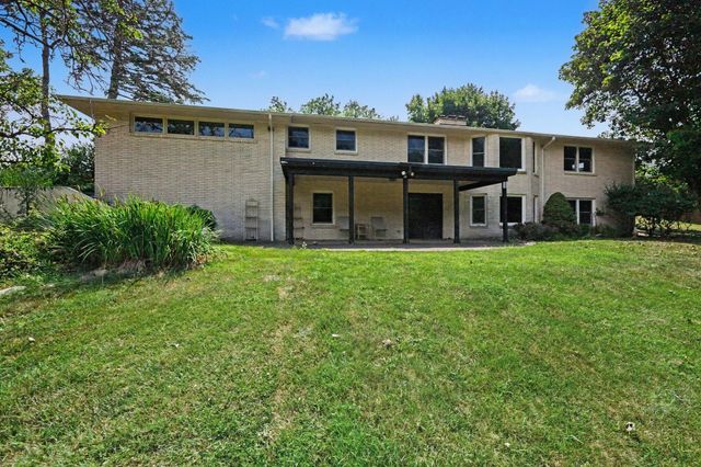 1926 Greenbriar Drive, Portage City, MI 49024