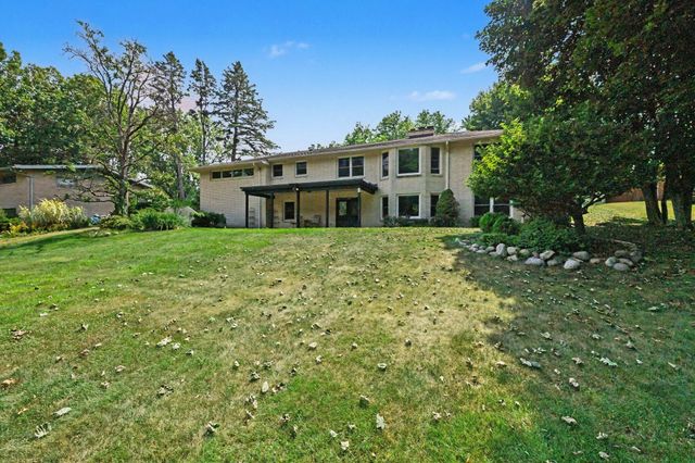 1926 Greenbriar Drive, Portage City, MI 49024