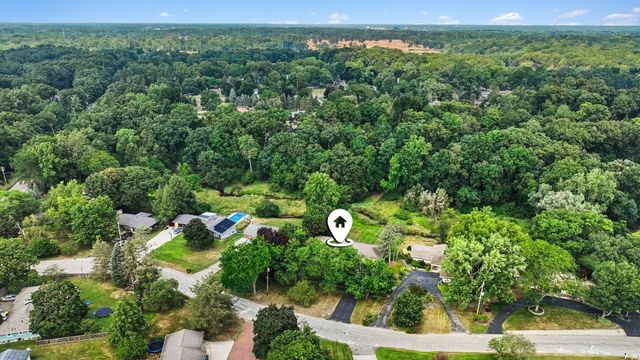 1926 Greenbriar Drive, Portage City, MI 49024