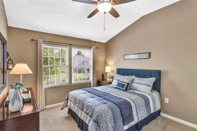 312 Valerie Dr, Cranberry Twp, PA 16066