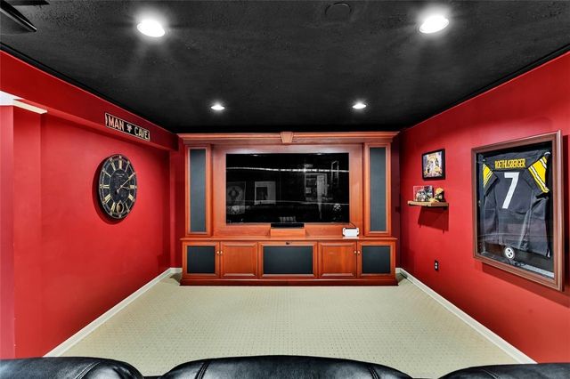 312 Valerie Dr, Cranberry Twp, PA 16066
