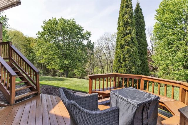 312 Valerie Dr, Cranberry Twp, PA 16066