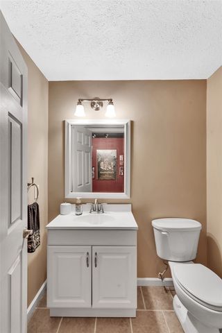 312 Valerie Dr, Cranberry Twp, PA 16066