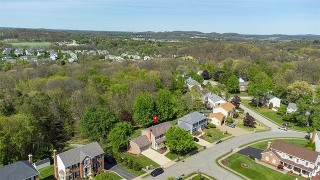 312 Valerie Dr, Cranberry Twp, PA 16066