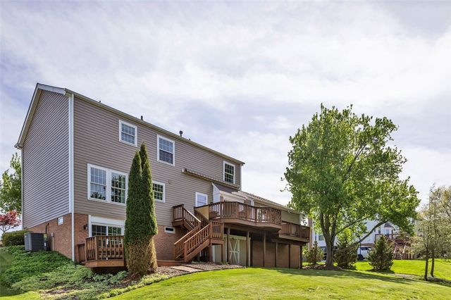 312 Valerie Dr, Cranberry Twp, PA 16066