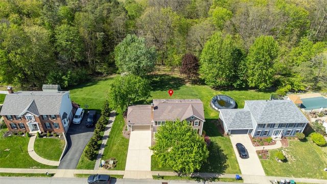 312 Valerie Dr, Cranberry Twp, PA 16066