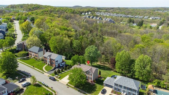 312 Valerie Dr, Cranberry Twp, PA 16066