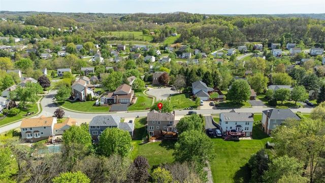 312 Valerie Dr, Cranberry Twp, PA 16066