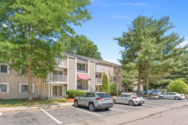 8 Post Oak Ln 20, Natick, MA 01760