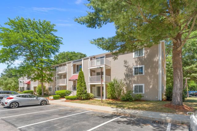 8 Post Oak Ln 20, Natick, MA 01760