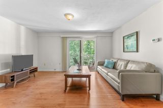 8 Post Oak Ln 20, Natick, MA 01760
