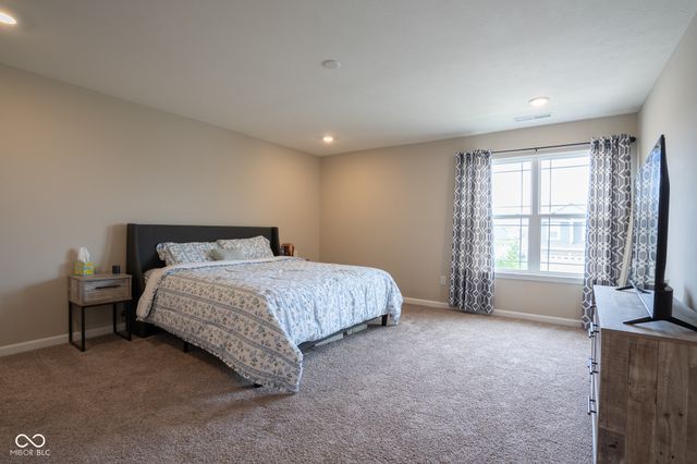 6671 Dunkirk Drive, Mccordsville, IN 46055