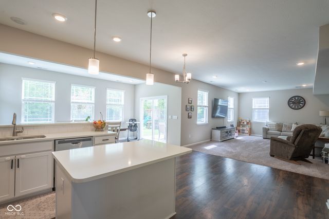 6671 Dunkirk Drive, Mccordsville, IN 46055