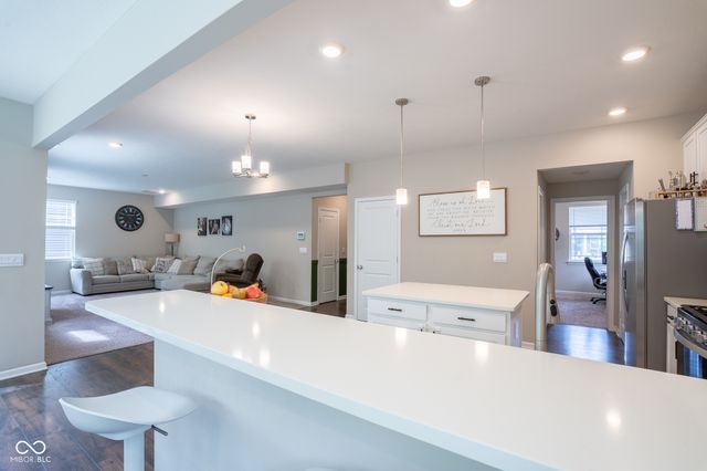 6671 Dunkirk Drive, Mccordsville, IN 46055