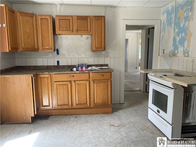 33 Myrtle Street, Jamestown, NY 14701