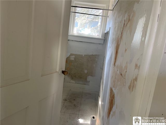 33 Myrtle Street, Jamestown, NY 14701