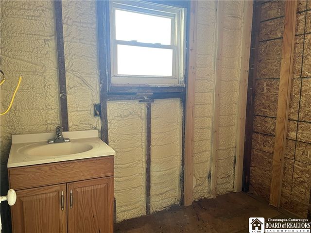 33 Myrtle Street, Jamestown, NY 14701