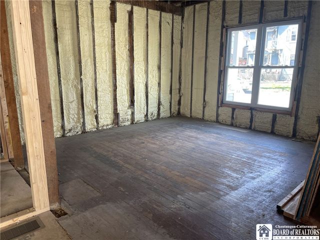 33 Myrtle Street, Jamestown, NY 14701