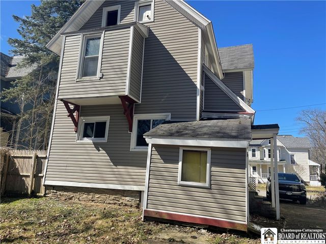 33 Myrtle Street, Jamestown, NY 14701