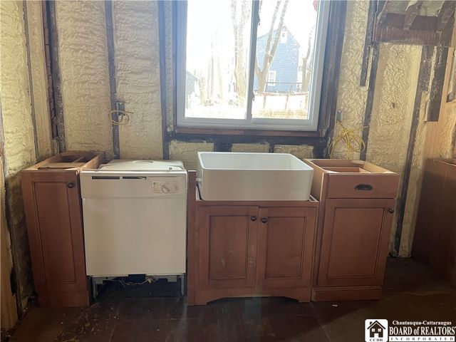 33 Myrtle Street, Jamestown, NY 14701