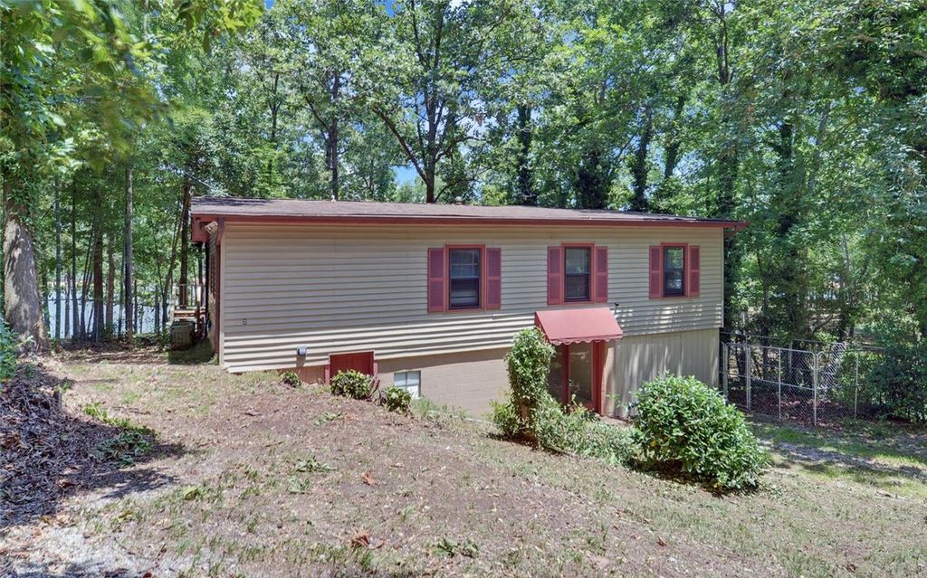 149 Foxtail Drive, Hartwell, GA 30643