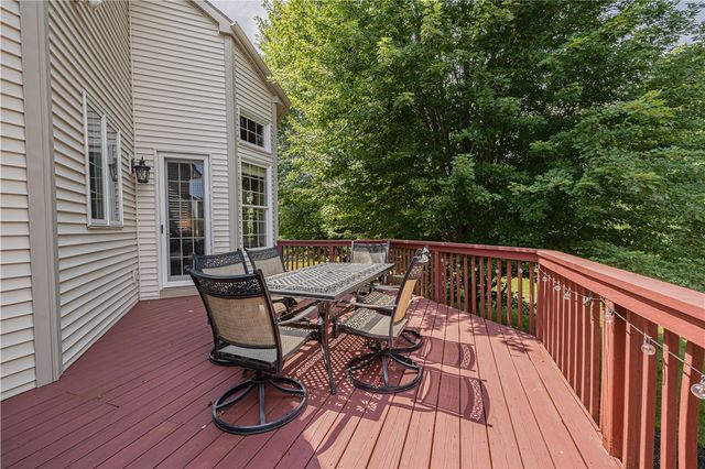 17 Royale Drive, Perinton, NY 14450