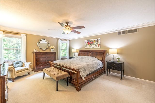 17 Royale Drive, Perinton, NY 14450