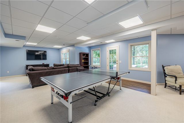 17 Royale Drive, Perinton, NY 14450