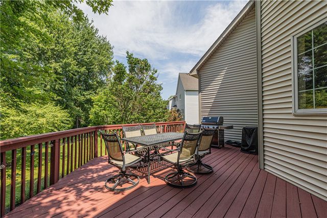 17 Royale Drive, Perinton, NY 14450