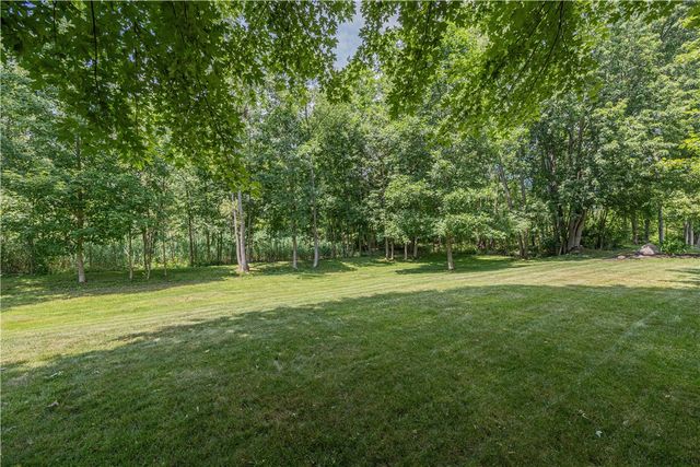 17 Royale Drive, Perinton, NY 14450