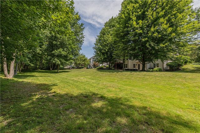 17 Royale Drive, Perinton, NY 14450