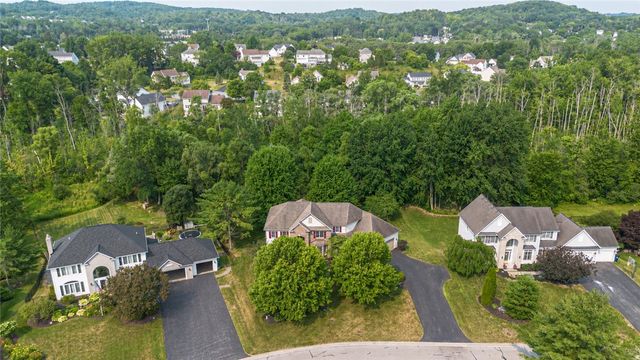 17 Royale Drive, Perinton, NY 14450
