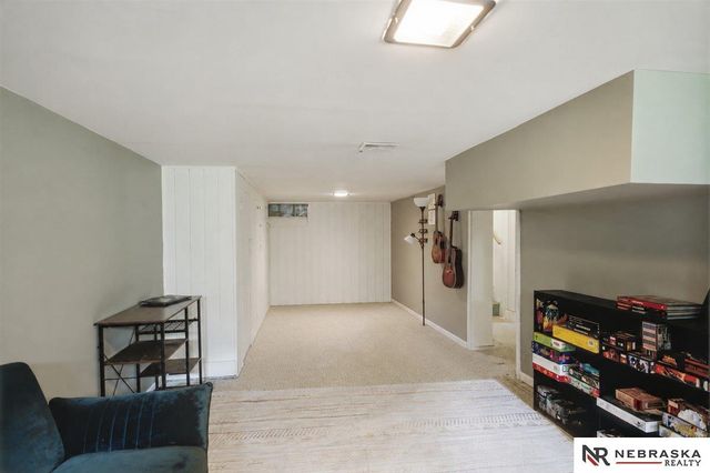 1323 S 51 Avenue, Omaha, NE 68106