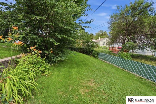 1323 S 51 Avenue, Omaha, NE 68106