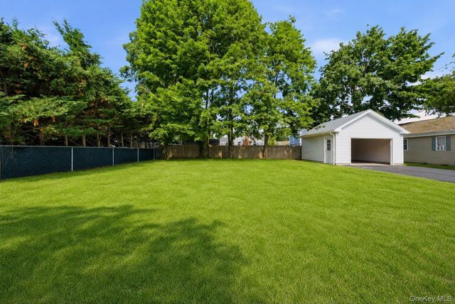 136 Udall Road, West Islip, NY 11795