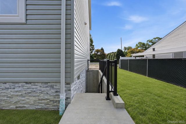 136 Udall Road, West Islip, NY 11795