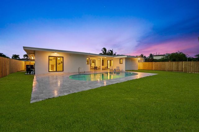 2370 NE 195th Street, Miami, FL 33180