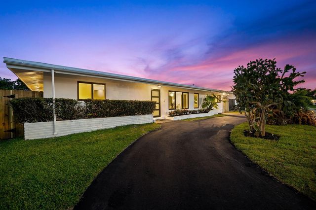 2370 NE 195th Street, Miami, FL 33180