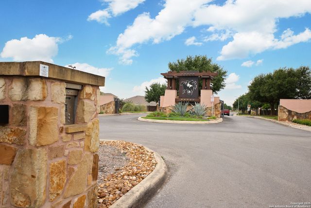 15143 Gelding Hts, San Antonio, TX 78245