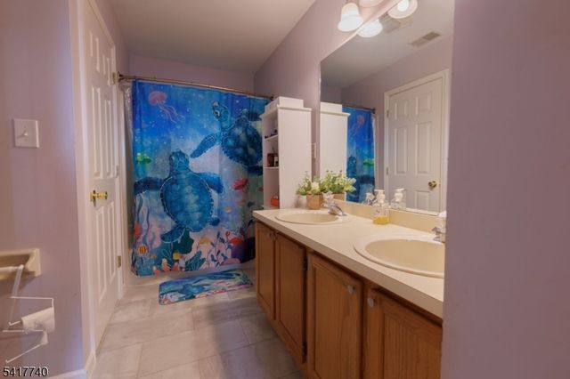 220 Canal Way, Hackettstown Town, NJ 07840