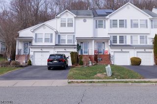 220 Canal Way, Hackettstown Town, NJ 07840