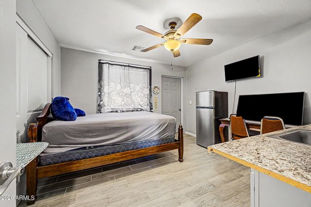 1939 E ENCINAS Lane, Phoenix, AZ 85040