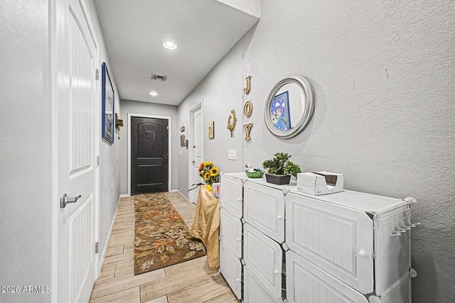 1939 E ENCINAS Lane, Phoenix, AZ 85040