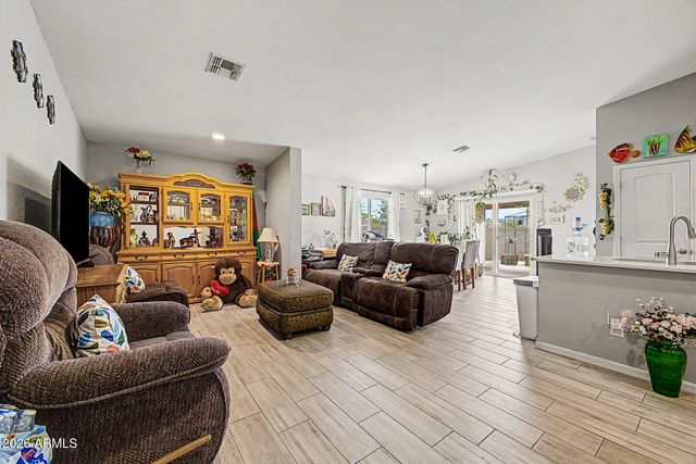 1939 E ENCINAS Lane, Phoenix, AZ 85040